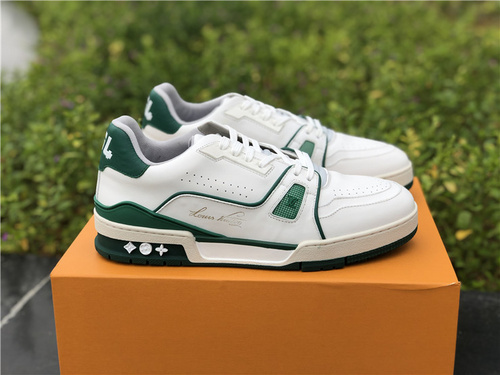 Louisvuitton 19 models of Louis Vuitton men_ white and green color_ calf leather rubber outsole trap sneakers_ full code shipments_ 38-45-208ec2f5